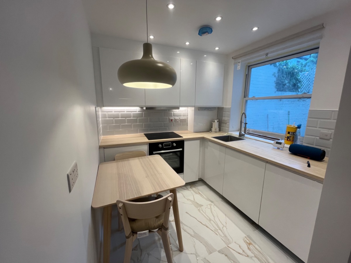 Kitchen Fitter: Image 2